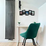 Modern With Air Conditioning, Vistula Boulevards, Cracow Heart Apartment Krakow