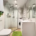 Modern With Air Conditioning, Vistula Boulevards, Cracow Heart Apartamento *