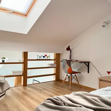 Modern With Air Conditioning, Vistula Boulevards, Cracow Heart דירה